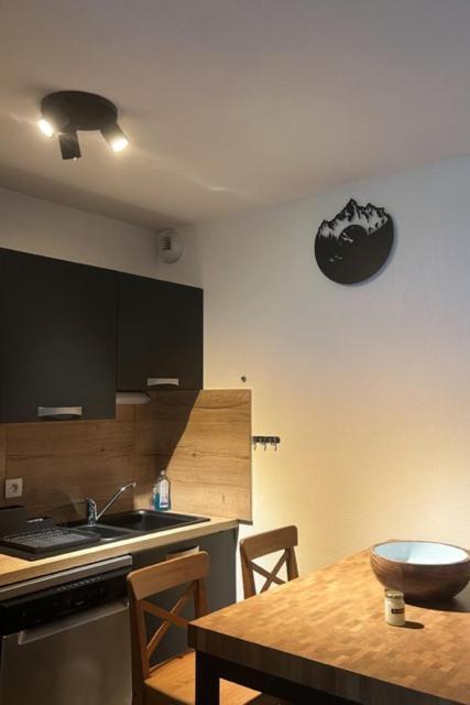 Appartement Tt Confort Au Coeur Des Montagnes Vue Sur Les Montagnes II Wifi 뤼생소베르 외부 사진